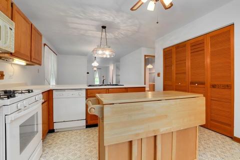 4675 Sunflower Ln, Hoffman Estates, IL 60192 photo 9