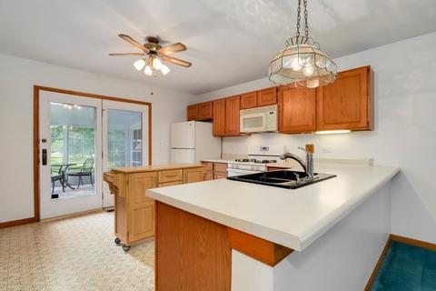 4675 Sunflower Ln, Hoffman Estates, IL 60192 photo 6