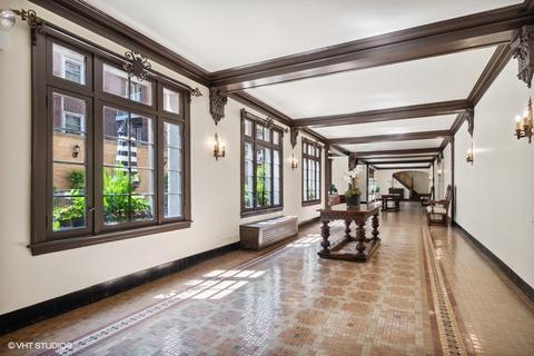 1316 Maple Ave #E1, Evanston, IL 60201 photo 8