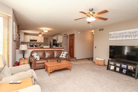 1502 Beckenham Dr, Bloomington, IL 61704 photo 4