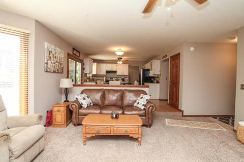 1502 Beckenham Dr, Bloomington, IL 61704 photo 10