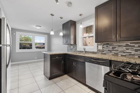 1139 E 82nd Pl, Chicago, IL 60619 photo 6