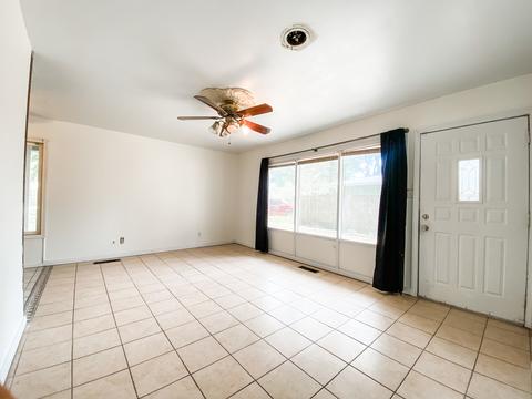 2006 Greendale Dr, Champaign, IL 61821 photo 4