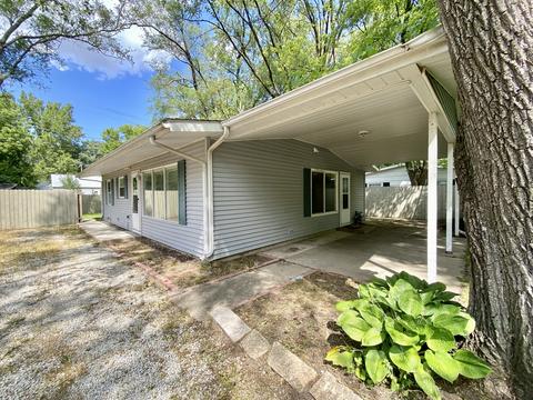 2006 Greendale Dr, Champaign, IL 61821 photo 2