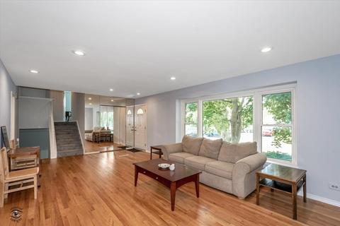 1 Forestway Dr, Deerfield, IL 60015 photo 2