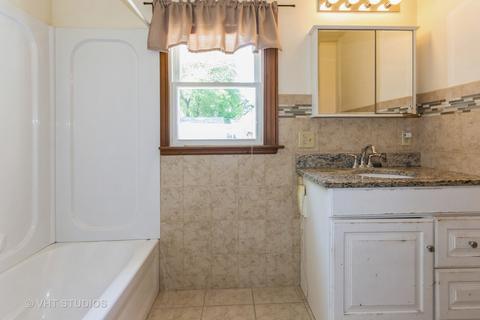 719 E Chapin St, Morris, IL 60450 photo 8