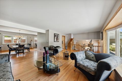 2000 W Mark Ter, Mount Prospect, IL 60056 photo 3