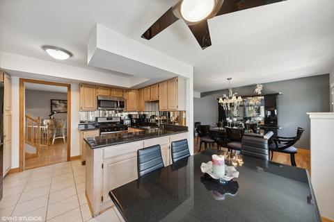 2000 W Mark Ter, Mount Prospect, IL 60056 photo 6