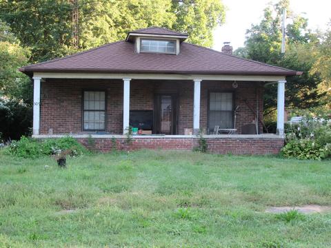 307 E Main St, Thayer, IL 62689 photo 1