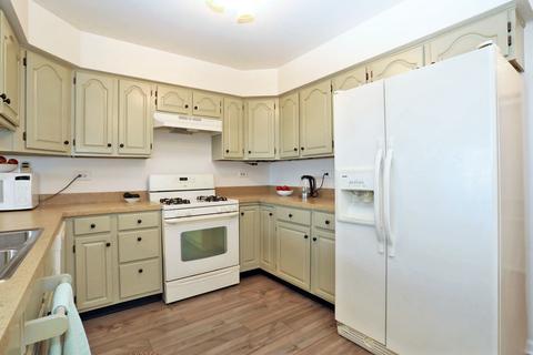 1616 Cypress Ct, Hoffman Estates, IL 60169 photo 8