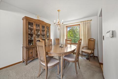 752 Diane Ave, Elgin, IL 60123 photo 5