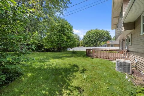 752 Diane Ave, Elgin, IL 60123 photo 18
