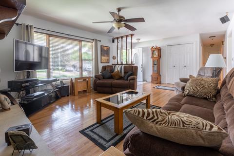 205 E Birch St, Elburn, IL 60119 photo 5