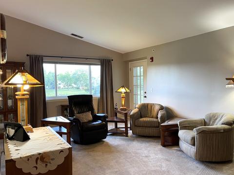 1608 Newburn Ct #D2, Wheeling, IL 60090 photo 8