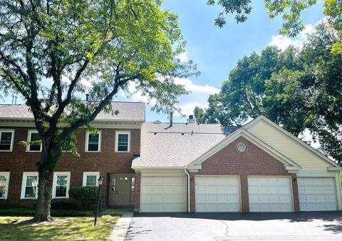 1608 Newburn Ct #D2, Wheeling, IL 60090 photo 1