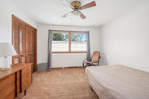 2 S372 Seneca Dr, Wheaton, IL 60189 photo 11