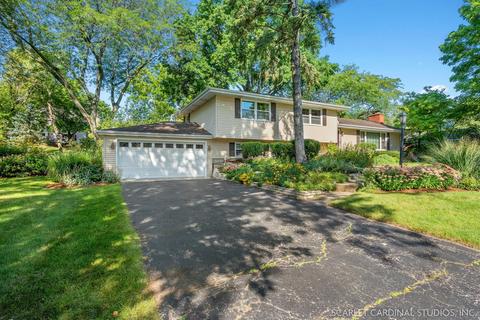 2 S372 Seneca Dr, Wheaton, IL 60189 photo 2