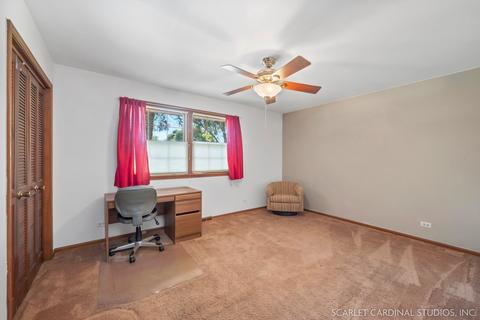 2 S372 Seneca Dr, Wheaton, IL 60189 photo 12