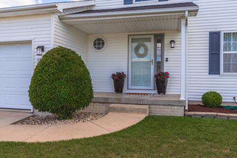 1917 Saltonstall Dr, Normal, IL 61761 photo 2