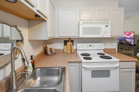 3 Ross Dr #5, Bloomington, IL 61701 photo 11