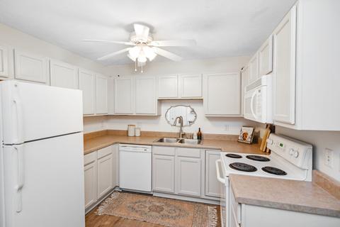 3 Ross Dr #5, Bloomington, IL 61701 photo 13