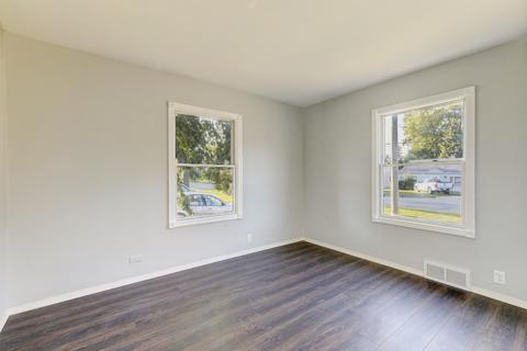 931 5th Ave, Aurora, IL 60505 photo 10