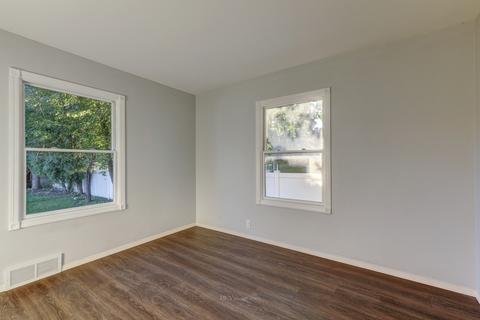 931 5th Ave, Aurora, IL 60505 photo 8
