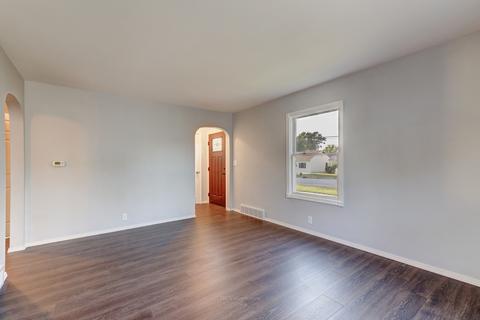 931 5th Ave, Aurora, IL 60505 photo 3
