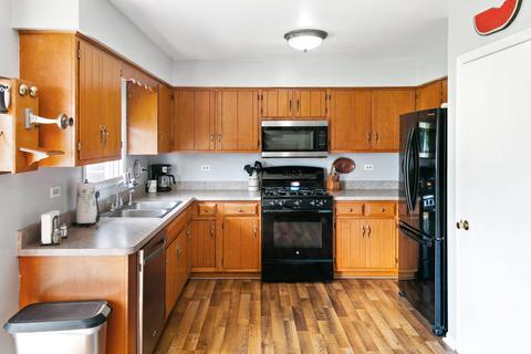 7002 Astoria Dr, Plainfield, IL 60586 photo 6