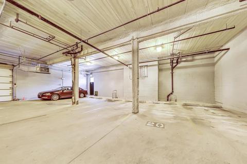 207 E 31st St #2E, Chicago, IL 60616 photo 27