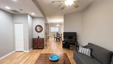 250 E 37th St, Chicago, IL 60653 photo 7