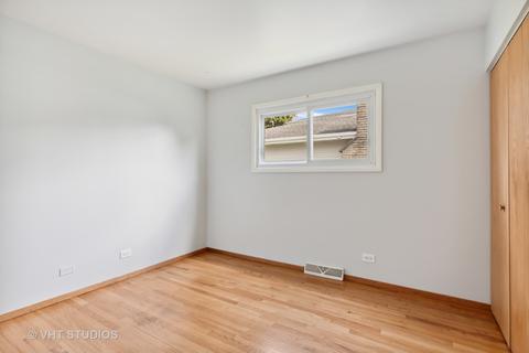 399 King Ln, Des Plaines, IL 60016 photo 12