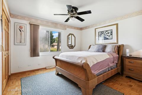 399 King Ln, Des Plaines, IL 60016 photo 9