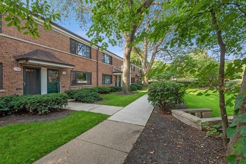 738 Dodge Ave, Evanston, IL 60202 photo 1