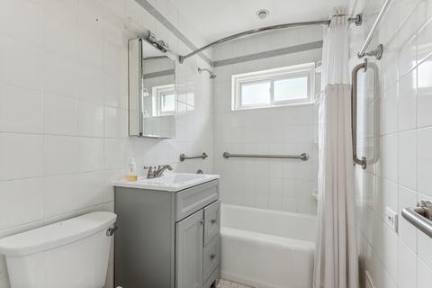 738 Dodge Ave, Evanston, IL 60202 photo 8