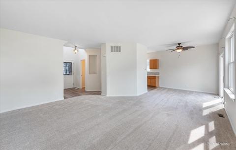 28905 Bakers Dr, Lakemoor, IL 60051 photo 11