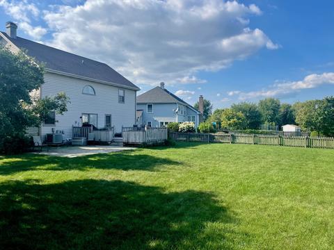 1419 Steeplechase Rd, Bartlett, IL 60103 photo 3