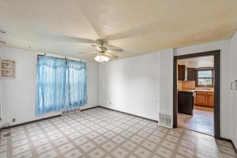368 Wabash St, Elgin, IL 60123 photo 10
