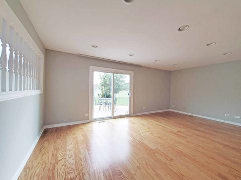736 Longtree Dr, Wheeling, IL 60090 photo 7