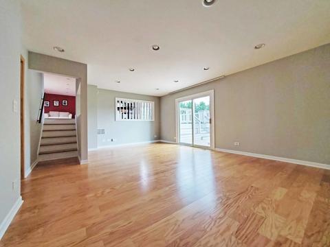 736 Longtree Dr, Wheeling, IL 60090 photo 6