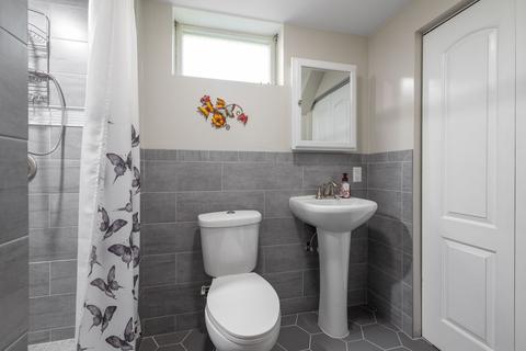 914 E Division St, Lockport, IL 60441 photo 13
