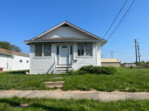 1175 E Chestnut St, Kankakee, IL 60901 photo 1