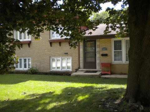 2607 Maple St, Des Plaines, IL 60018 photo 1
