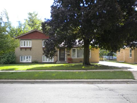 2607 Maple St, Des Plaines, IL 60018 photo 2