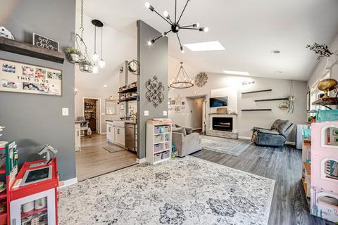 2311 Colby Dr, Mchenry, IL 60050 photo 7