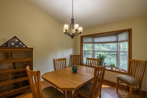 360 Brittany Trl, Elgin, IL 60120 photo 3