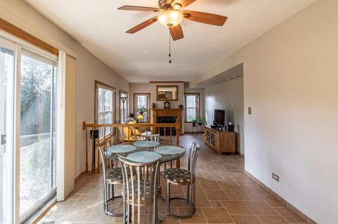 360 Brittany Trl, Elgin, IL 60120 photo 8