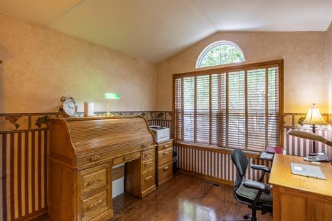 360 Brittany Trl, Elgin, IL 60120 photo 13