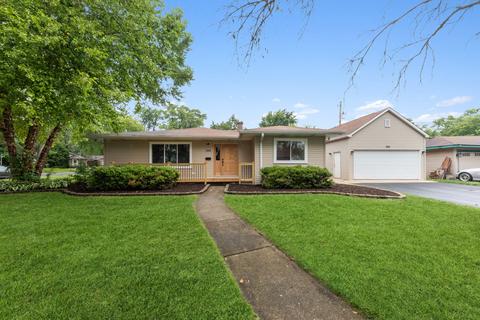 720 S Merle Ln, Wheeling, IL 60090 photo 1