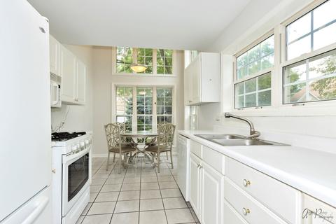 715 Brookvale Dr #A, Wheeling, IL 60090 photo 2